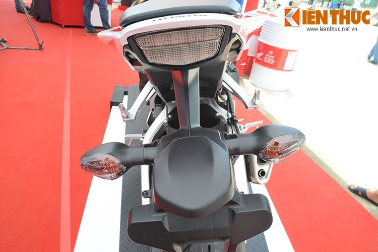 Sieu moto Honda CBR1000RR Repsol 2015 chinh hang tai VN-Hinh-11